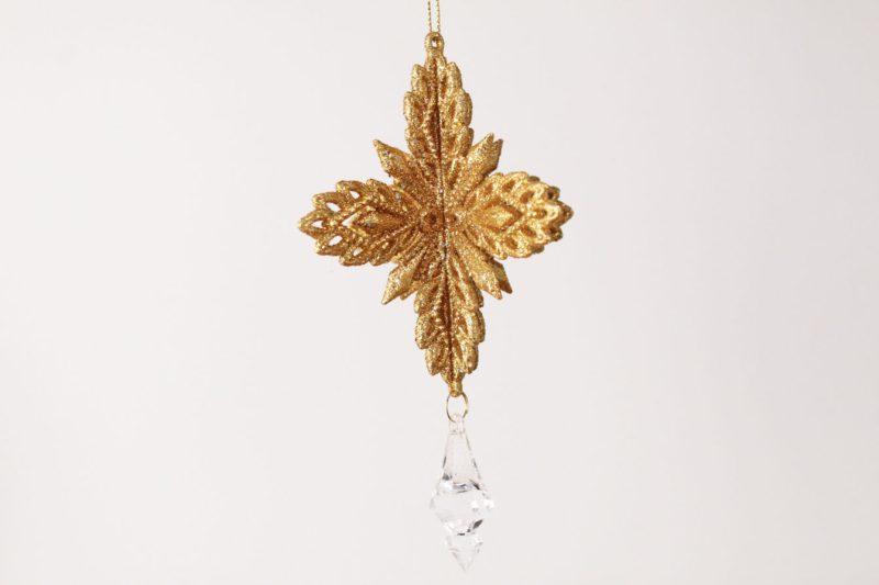 Icicles With Pendant Ornament