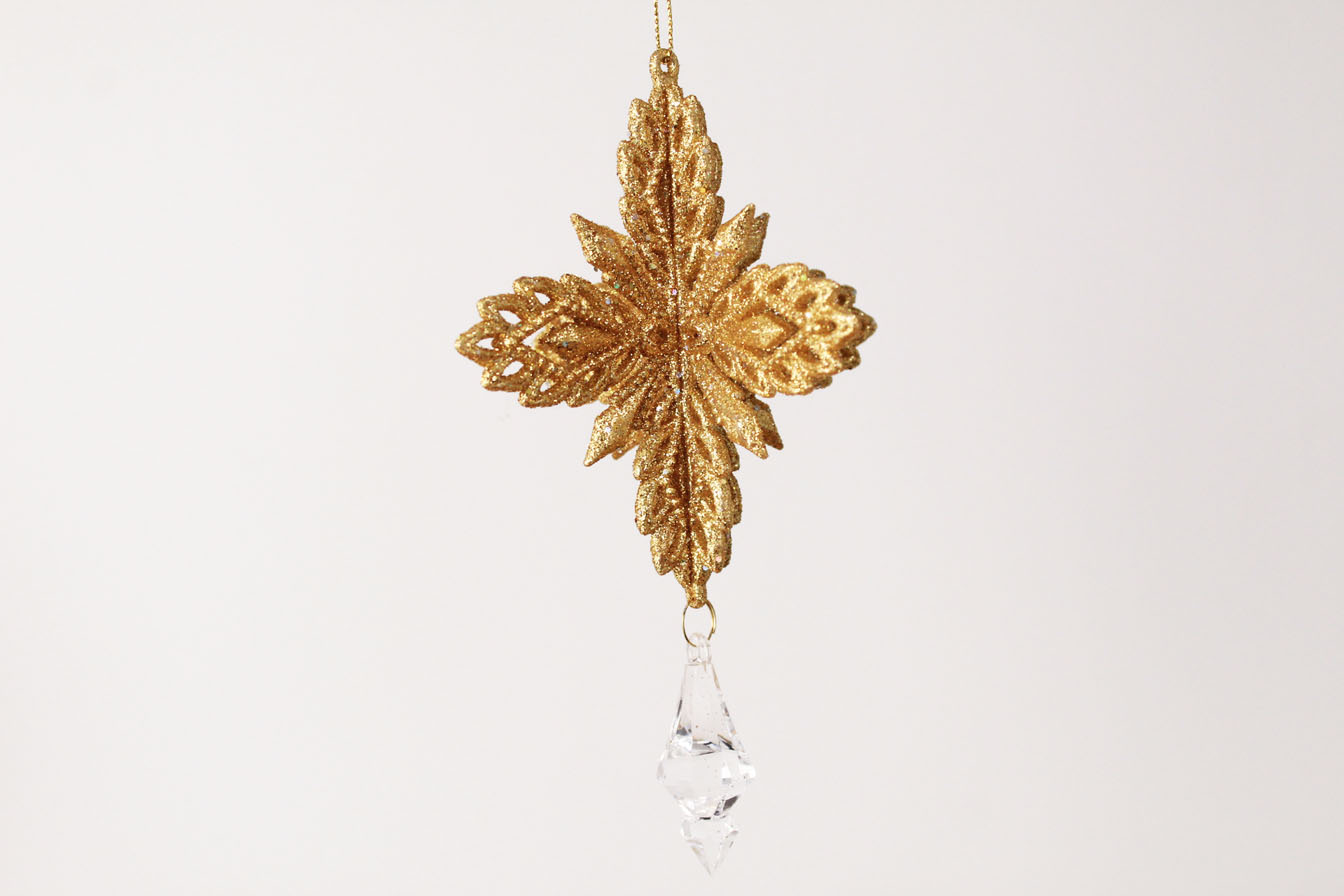 Icicles With Pendant Ornament