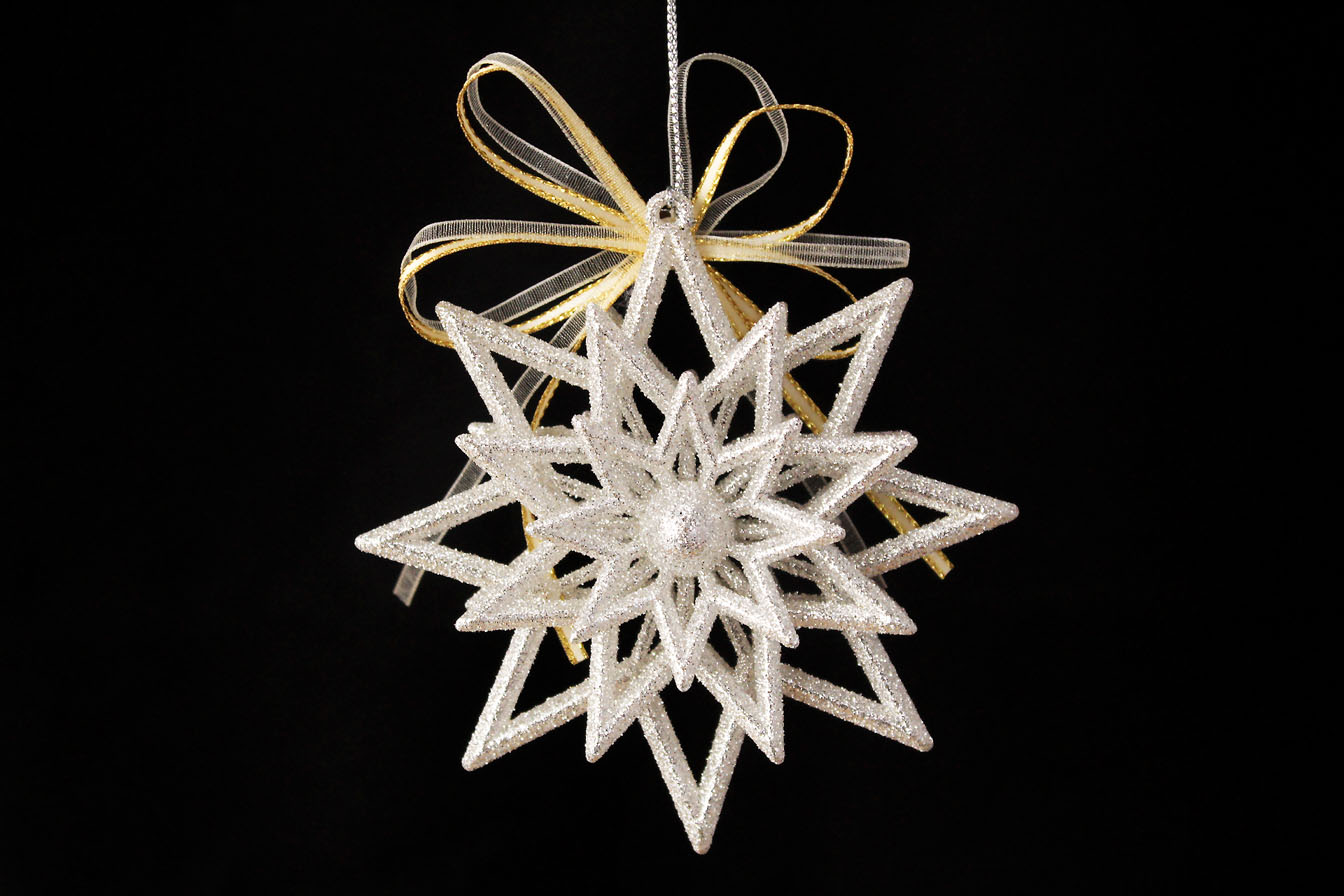 Snowflakes With Bow Ornament