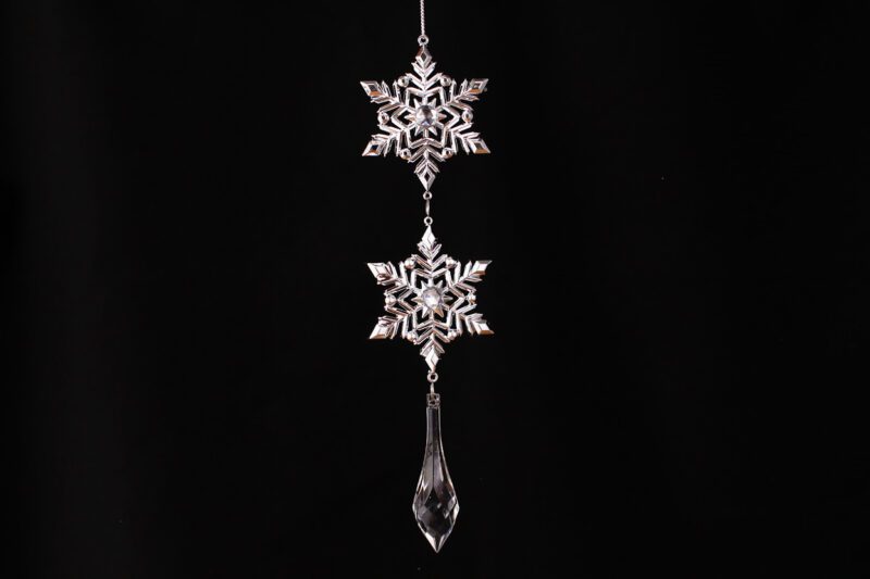 Snowflake And Pendant Ornament